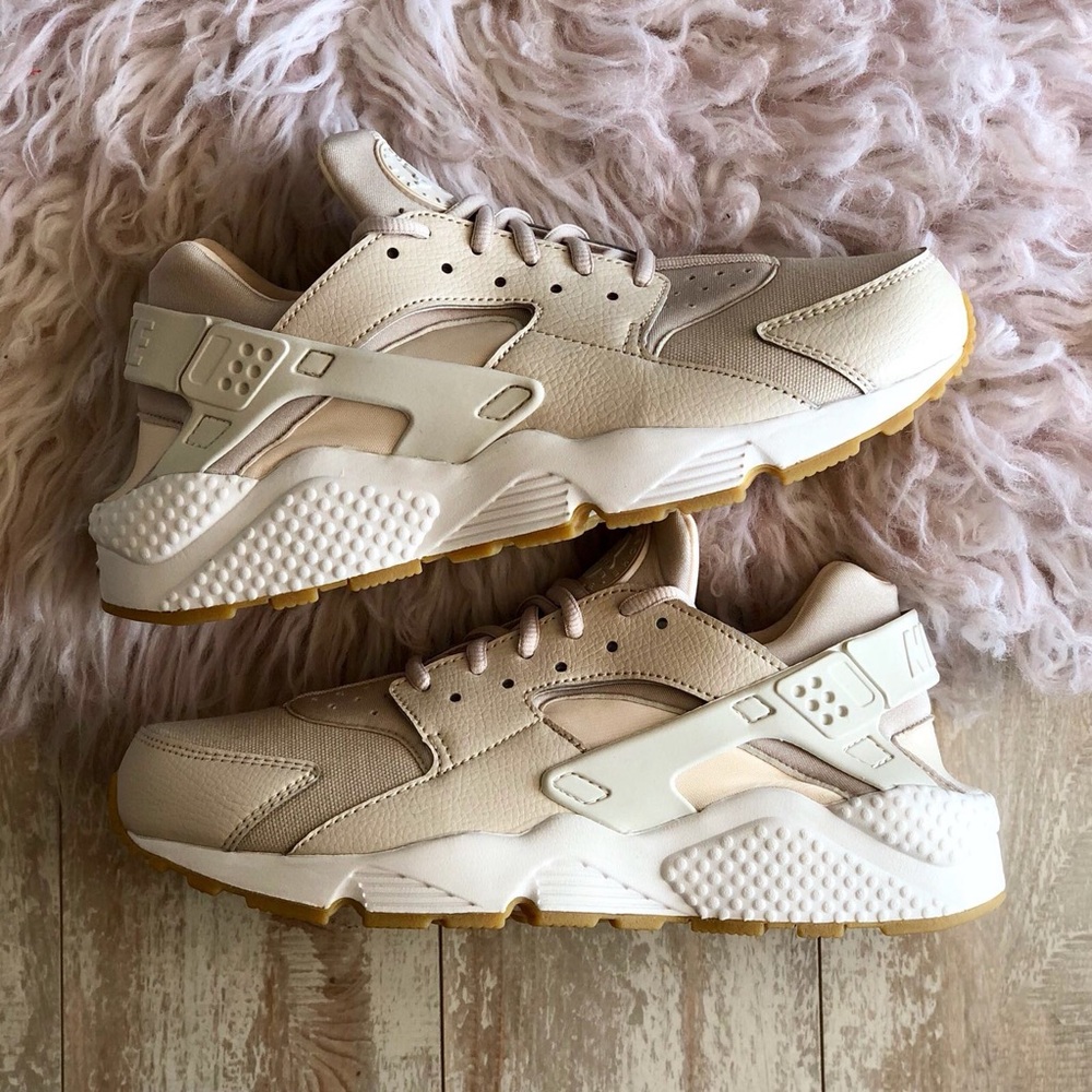 NWT Nike huarache run Rare - Picture 6 of 8